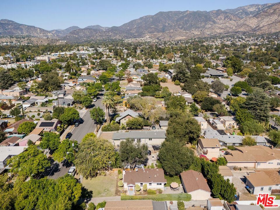 1900 Mentone Avenue Property Photo 45