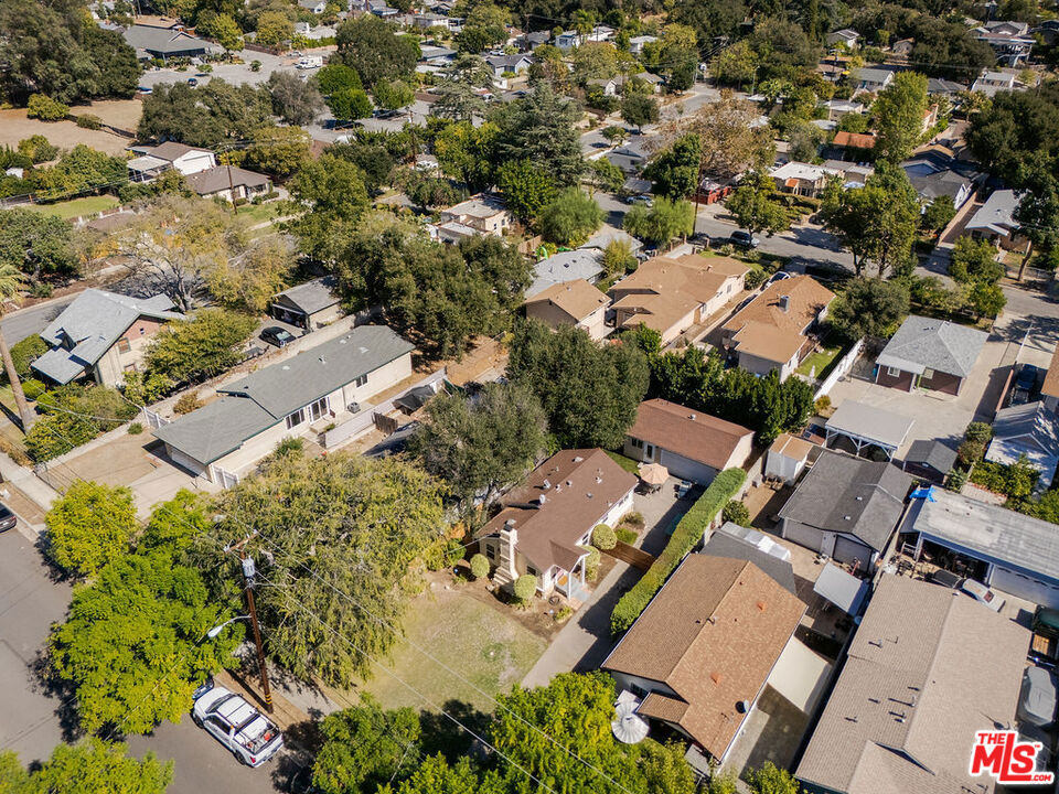 1900 Mentone Avenue Property Photo 46