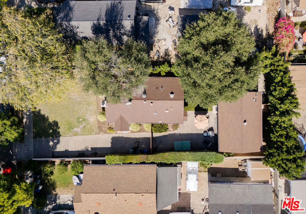 1900 Mentone Avenue Property Photo 47