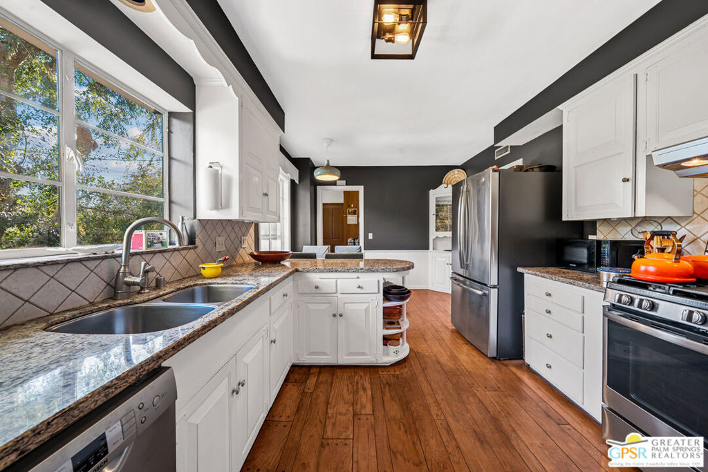 3150 Charing Cross Place Property Photo 15