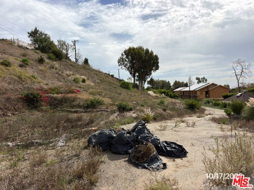 949 Las Lomas Avenue Property Photo 11