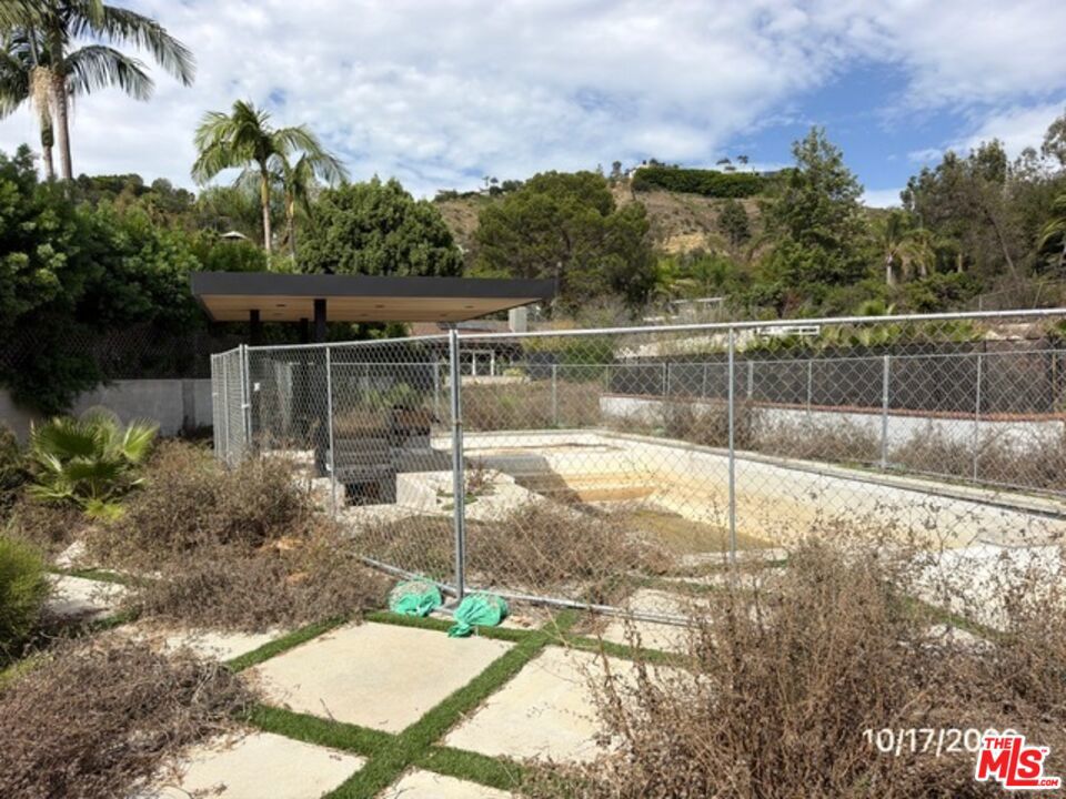 949 Las Lomas Avenue Property Photo 13