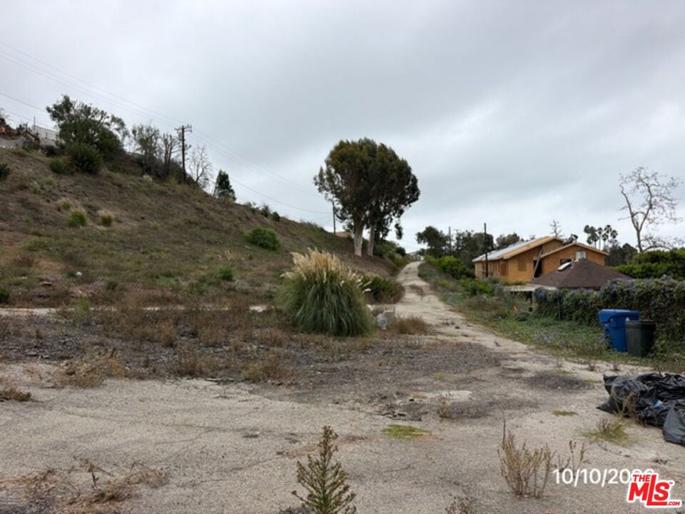 949 Las Lomas Avenue Property Photo 21