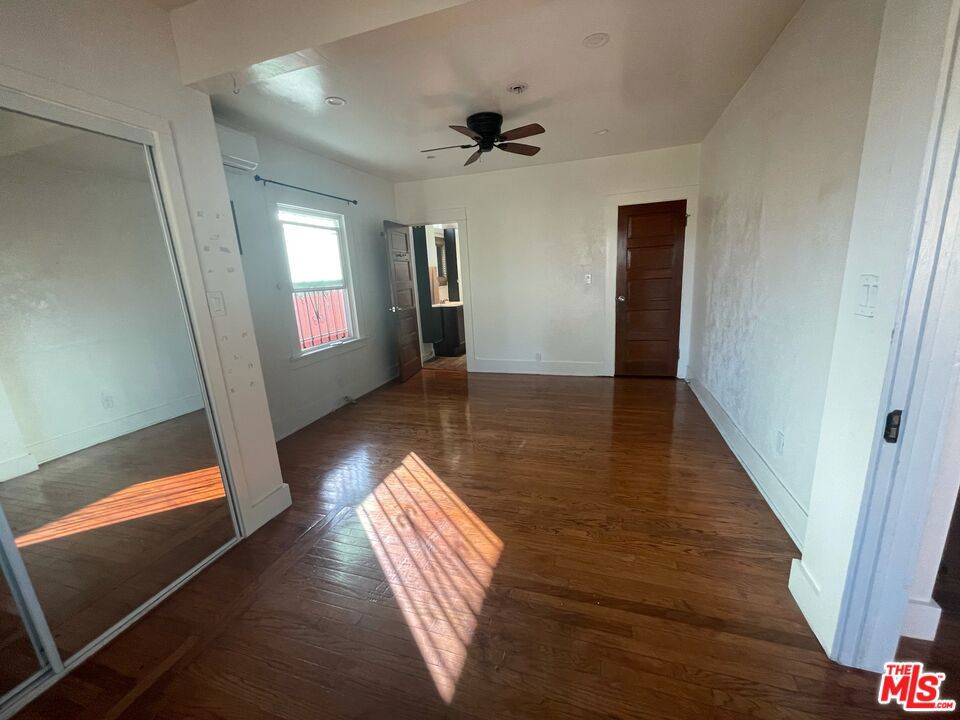 547 Brooks Avenue Front Unit Property Photo 25