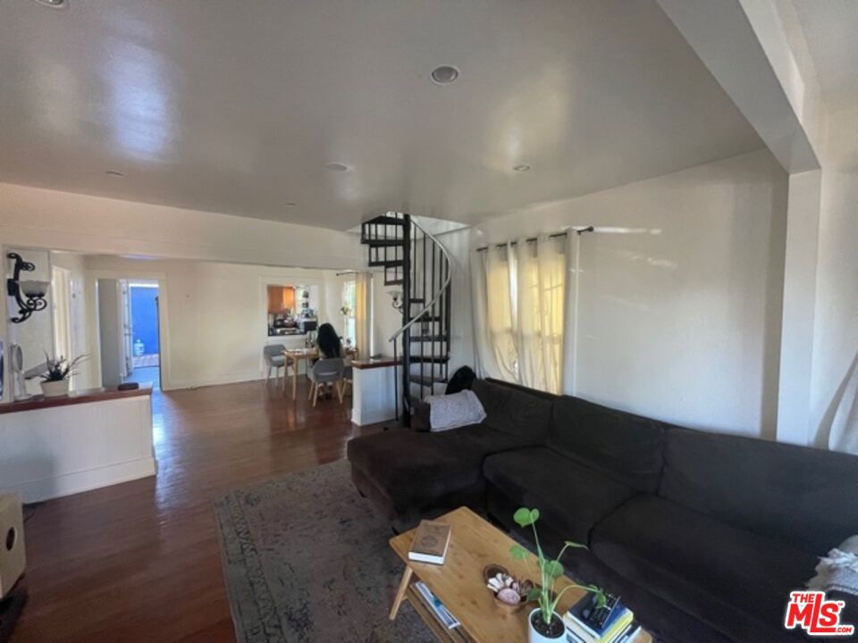 547 Brooks Avenue Front Unit Property Photo 29