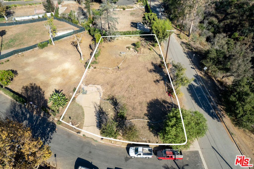 1200 Villa Woods Drive Property Photo 2