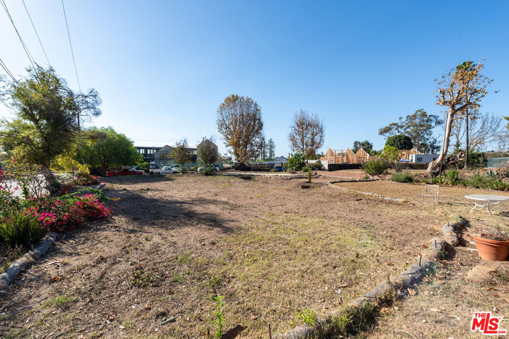 1200 Villa Woods Drive Property Photo 4