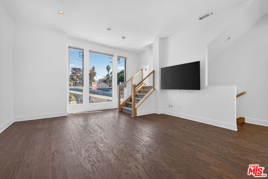 2201 Edendale Lane Property Photo 10