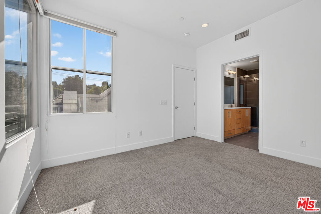 2201 Edendale Lane Property Photo 22