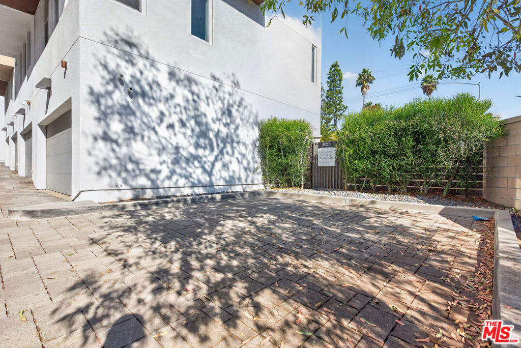 2201 Edendale Lane Property Photo 43