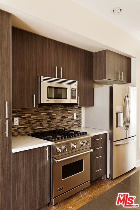 2753 Waverly Drive 1003 Property Photo 13