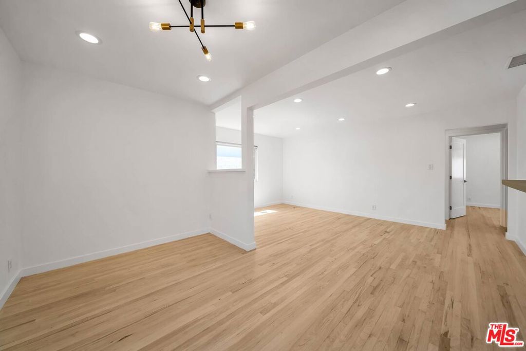 4225 Beethoven Street Property Photo 2