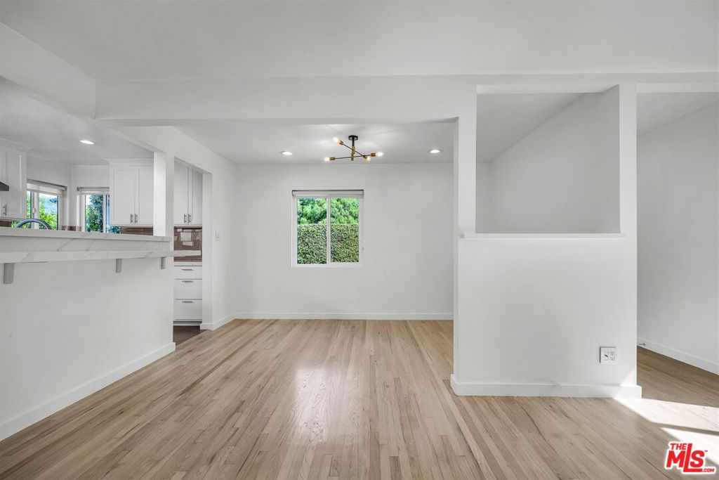 4225 Beethoven Street Property Photo 4