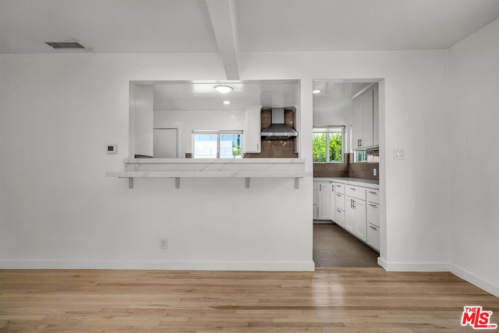 4225 Beethoven Street Property Photo 8
