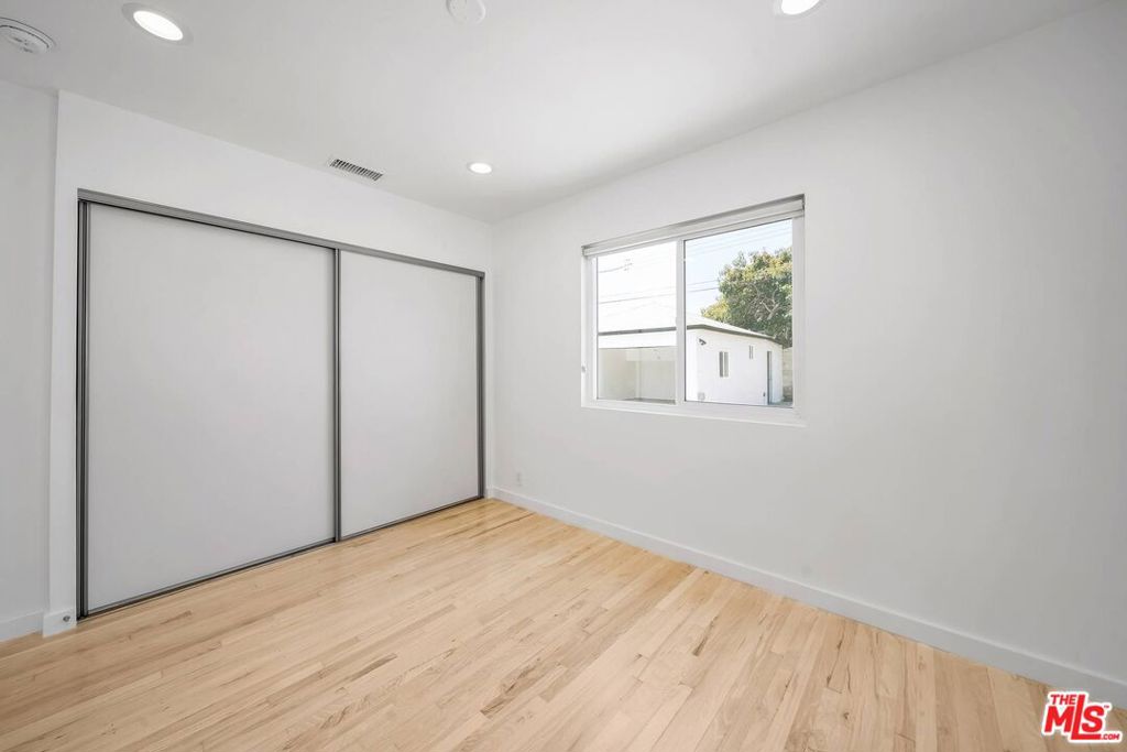 4225 Beethoven Street Property Photo 14