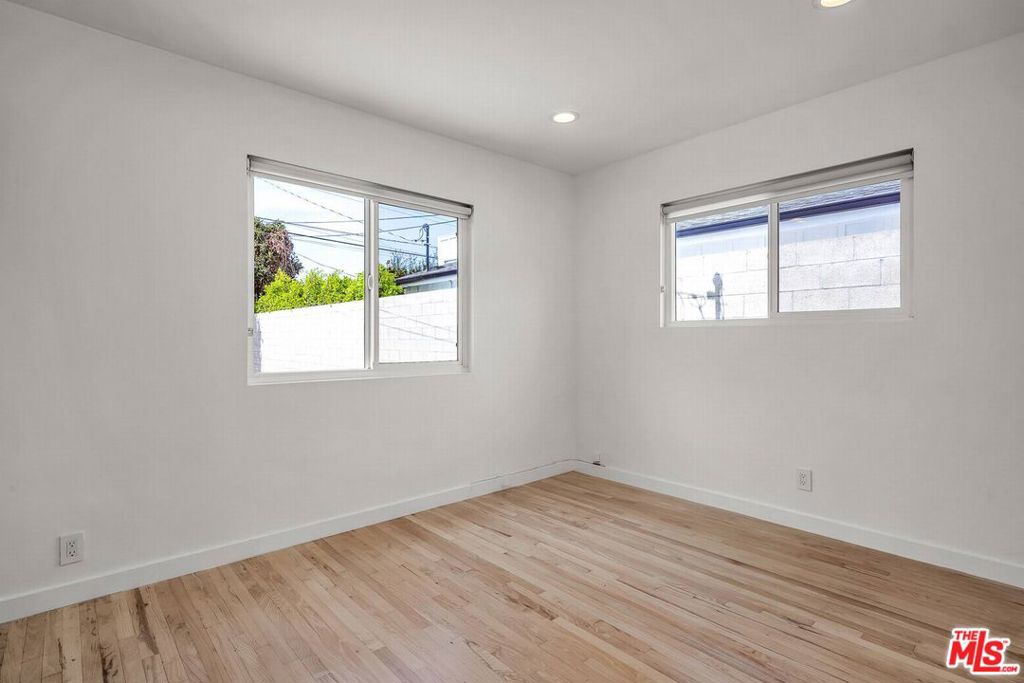 4225 Beethoven Street Property Photo 18