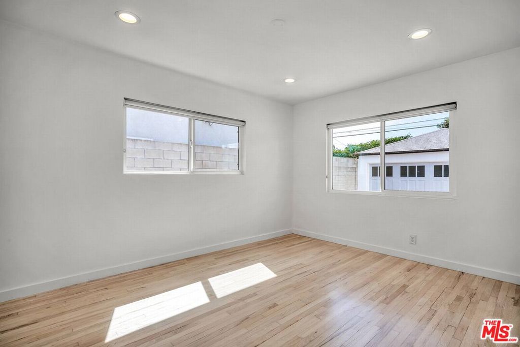 4225 Beethoven Street Property Photo 20