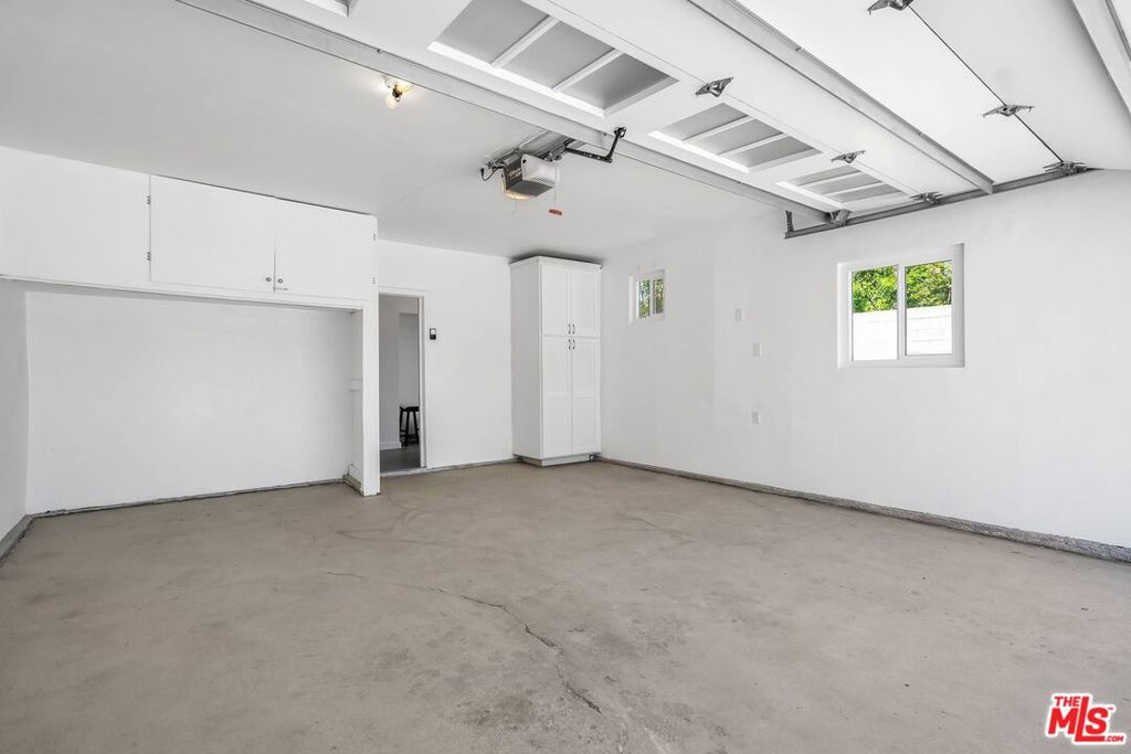 4225 Beethoven Street Property Photo 27