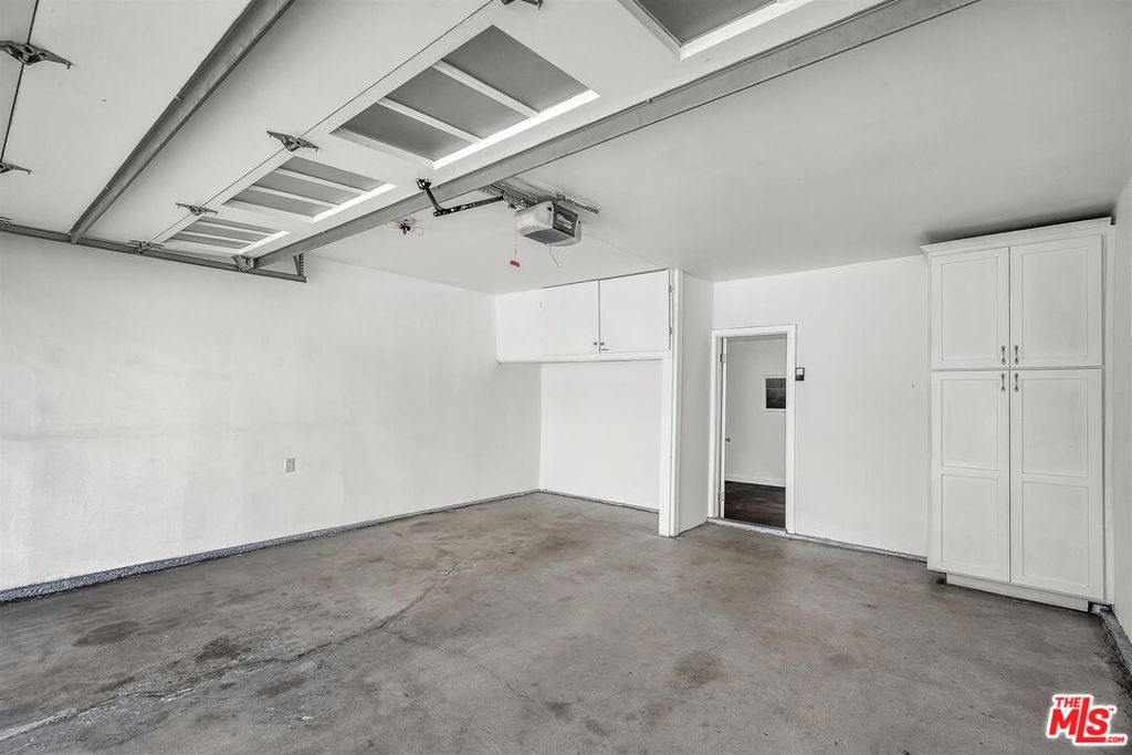 4225 Beethoven Street Property Photo 29
