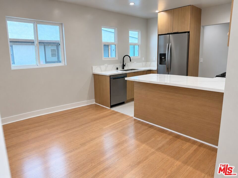 112 N Orlando Avenue Property Photo 1