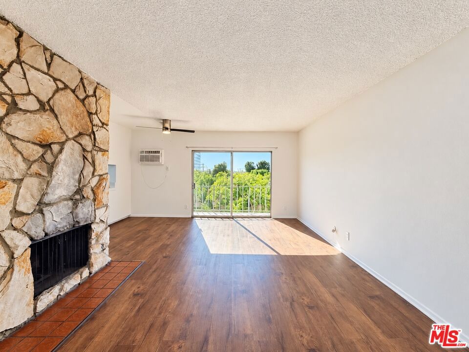 11081 Rose Avenue 19 Property Photo 1