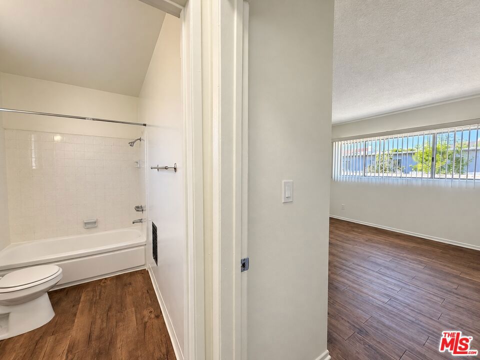 3686 S Centinela Avenue 16 Property Photo 5