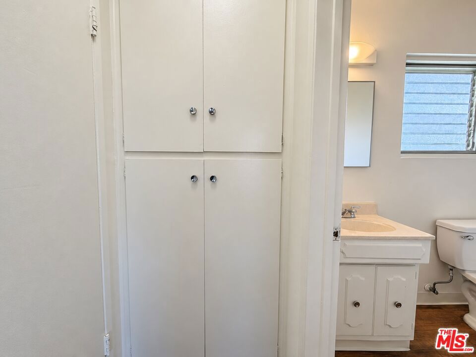 3686 S Centinela Avenue 16 Property Photo 6