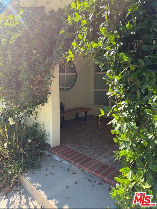3443 Mandeville Canyon Road Property Photo 3