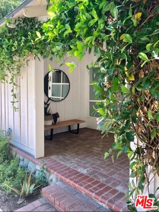 3443 Mandeville Canyon Road Property Photo 4