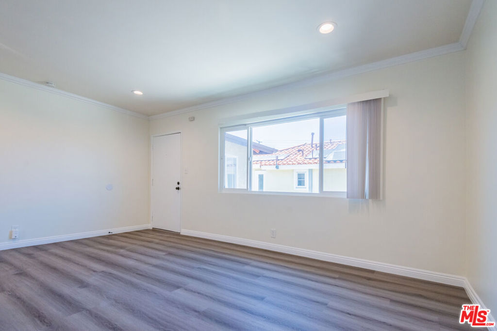 2107 Pullman Lane C Property Photo 8