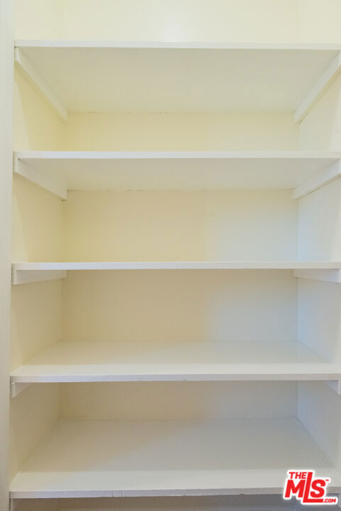 2107 Pullman Lane C Property Photo 23