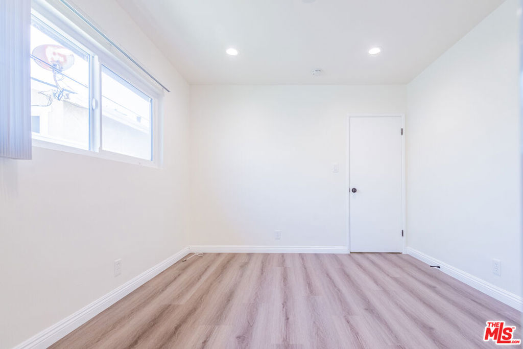 2107 Pullman Lane C Property Photo 27