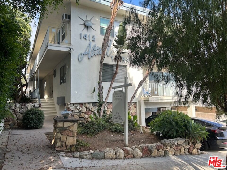 1412 Barry Avenue 5 Property Photo 1