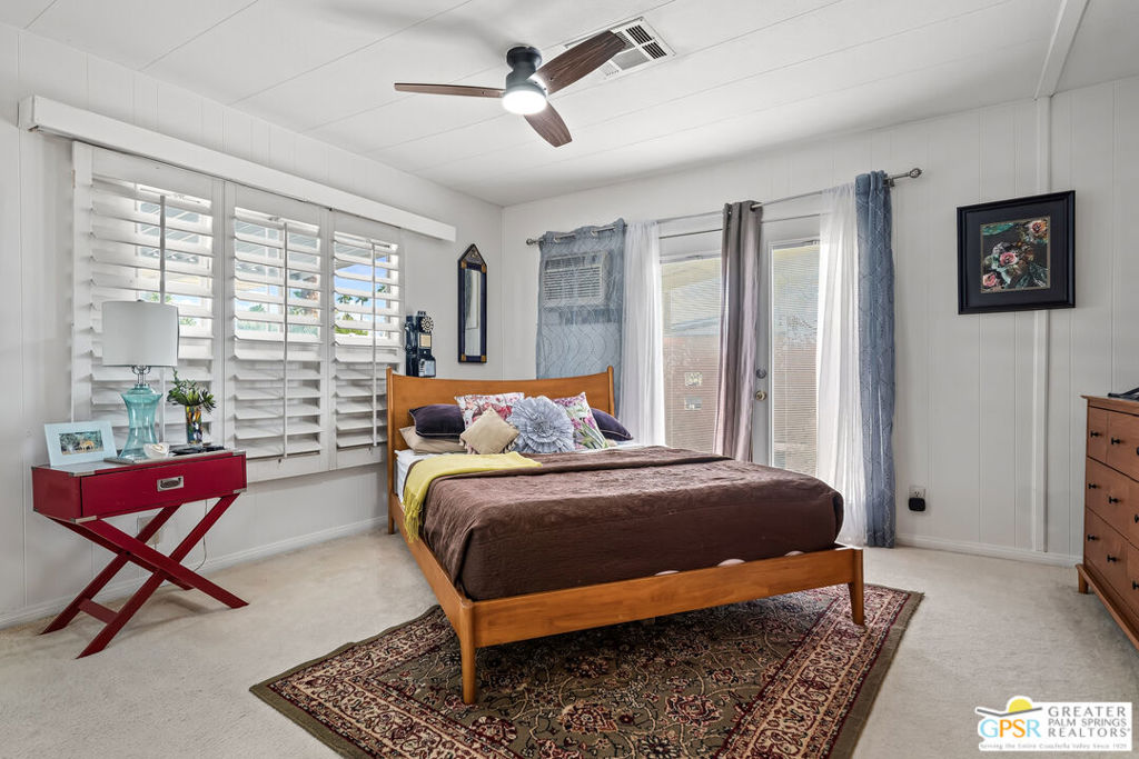355 Andorra Way Property Photo 20