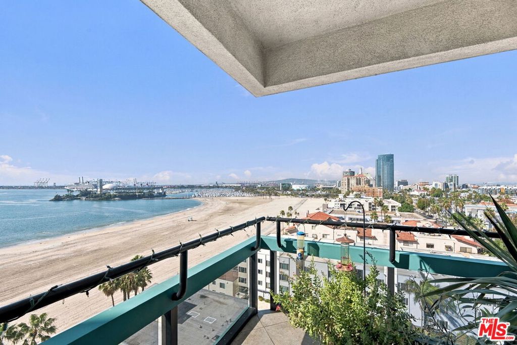 1310 E Ocean Boulevard 1005 Property Photo 4