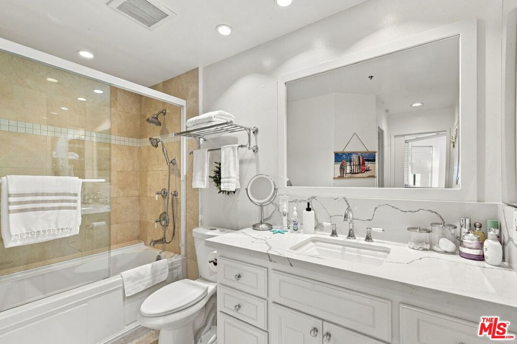 1310 E Ocean Boulevard 1005 Property Photo 11