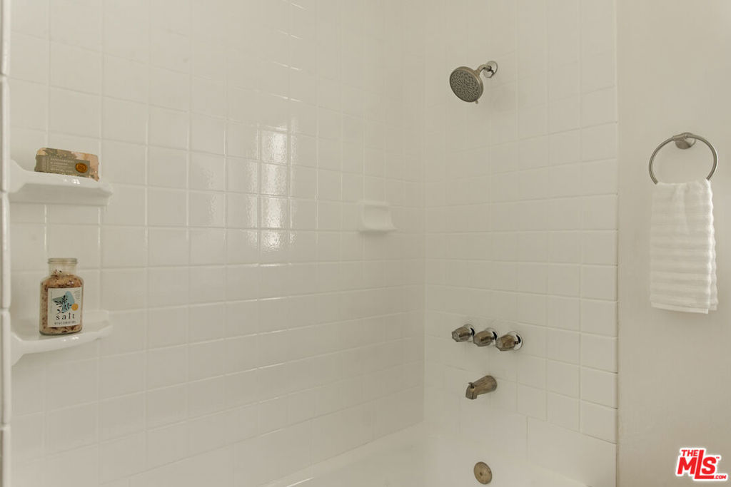 523 Simmons Avenue Property Photo 29