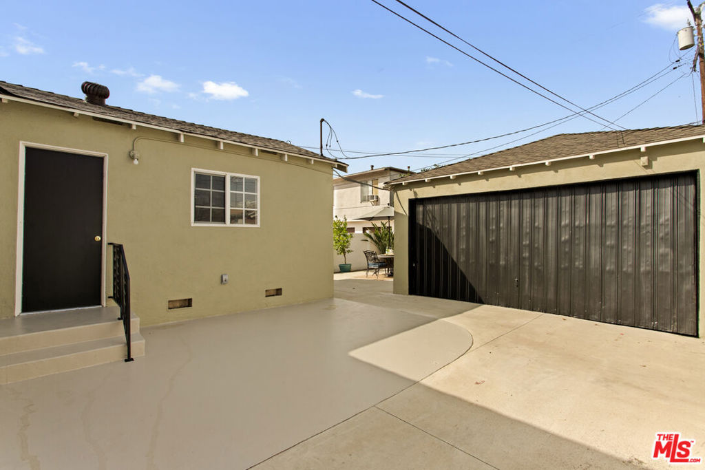 523 Simmons Avenue Property Photo 36