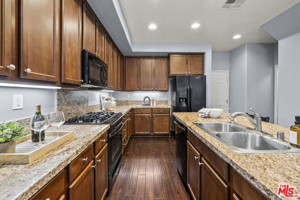 28614 Pietro Drive Property Photo 17
