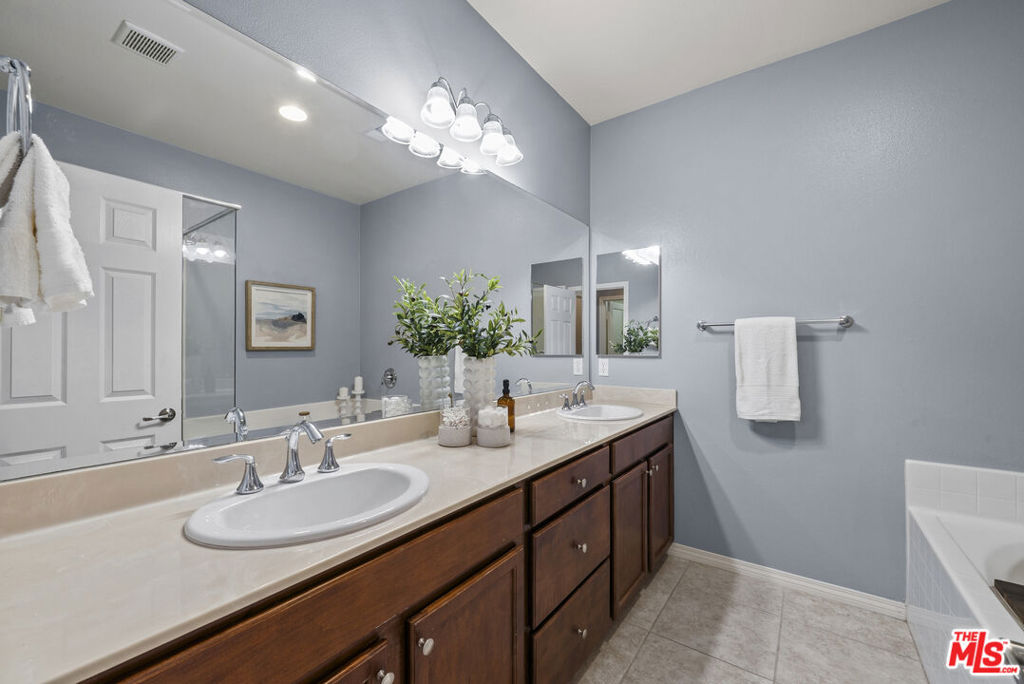 28614 Pietro Drive Property Photo 25