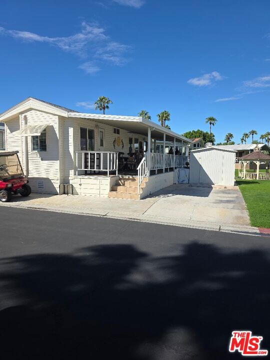 84136 Avenue 44 228 Property Photo 1