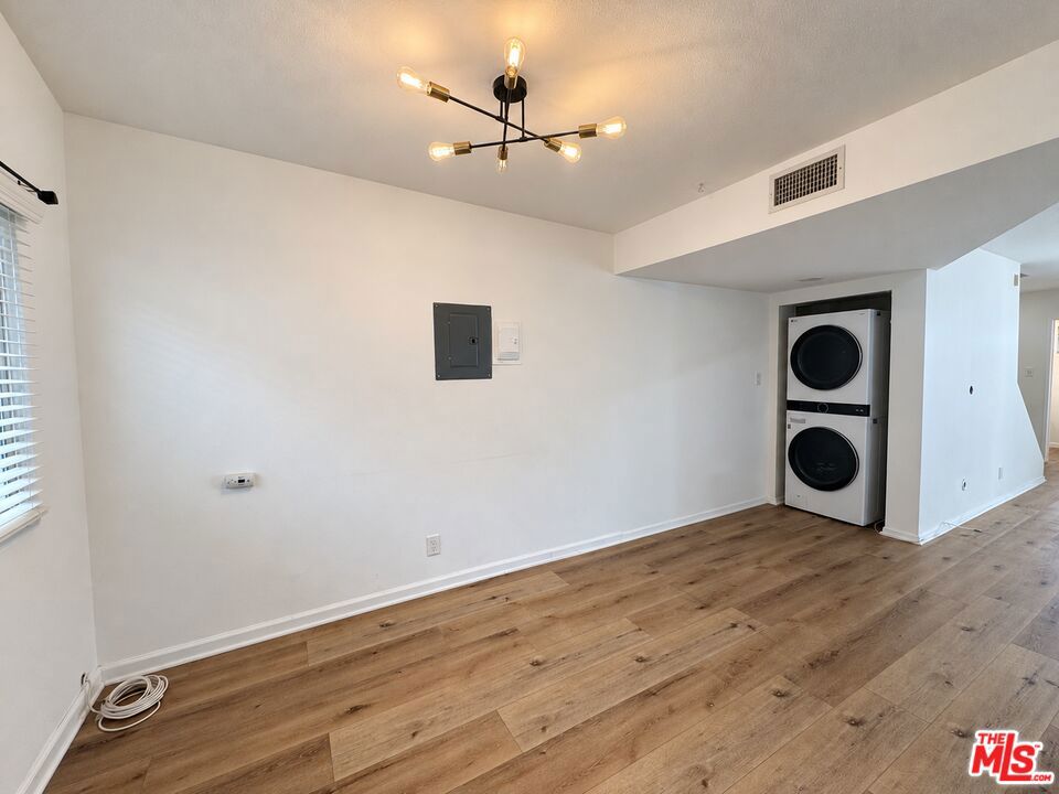 138 W Kelso Street 5 Property Photo 16