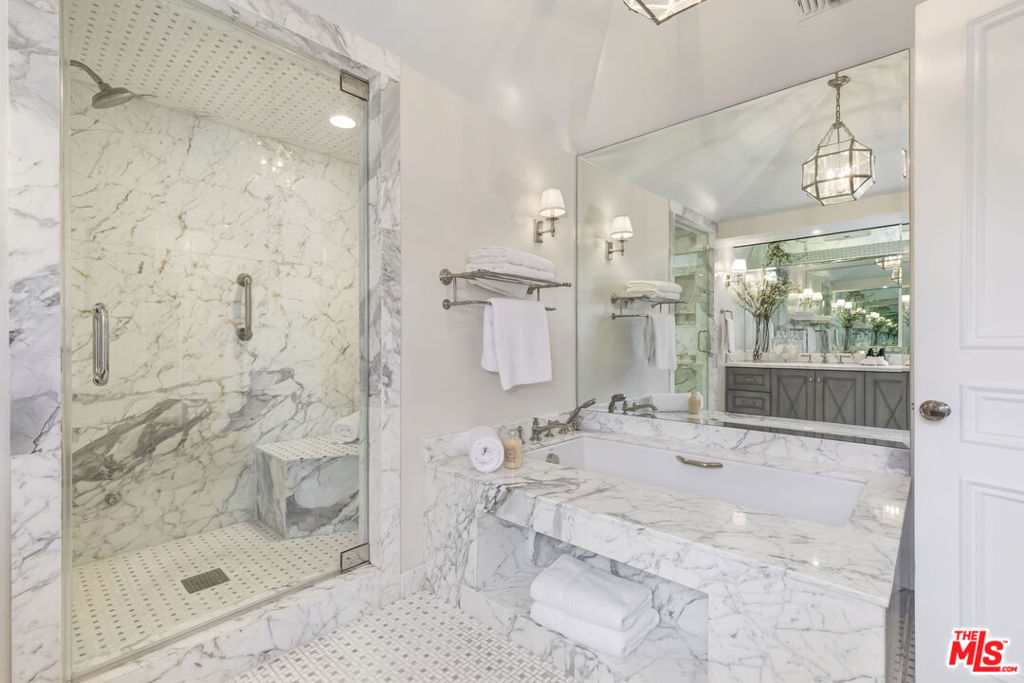 921 Thayer Avenue Property Photo 31