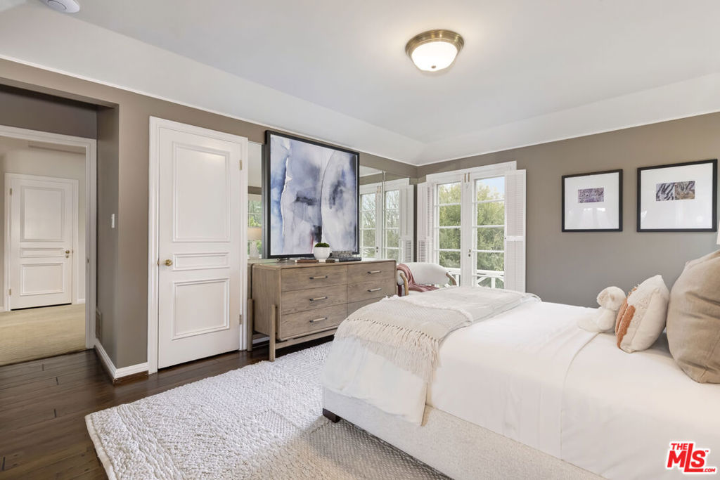 921 Thayer Avenue Property Photo 33
