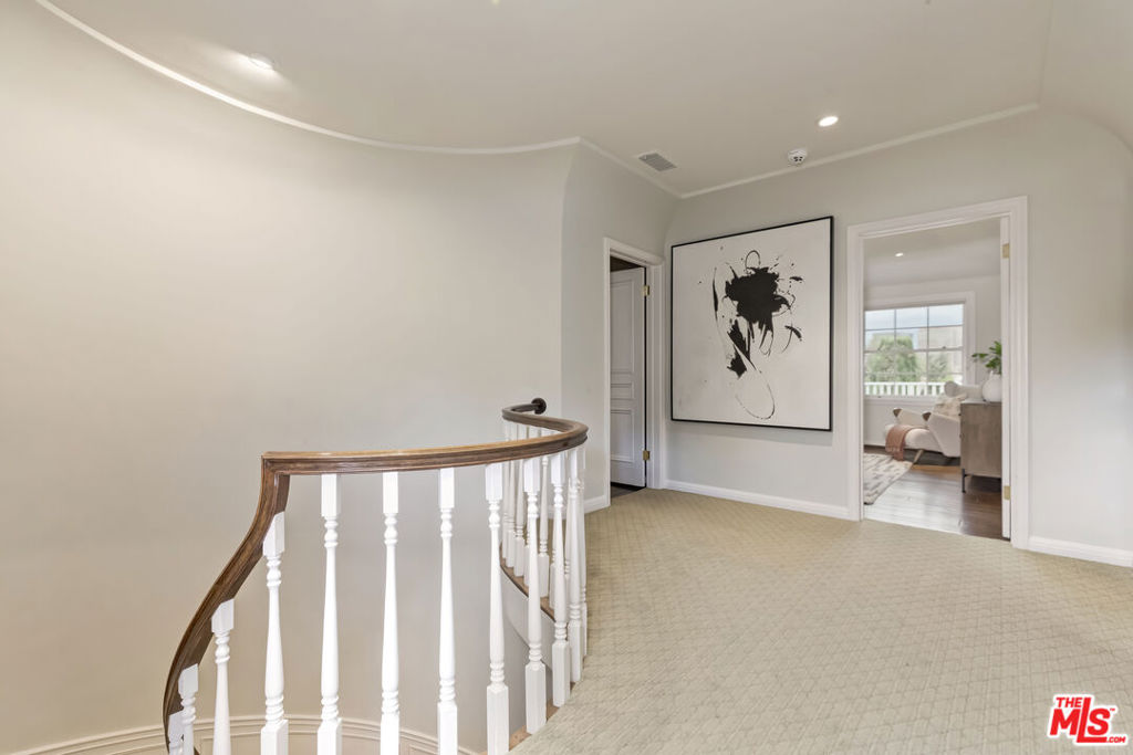 921 Thayer Avenue Property Photo 39