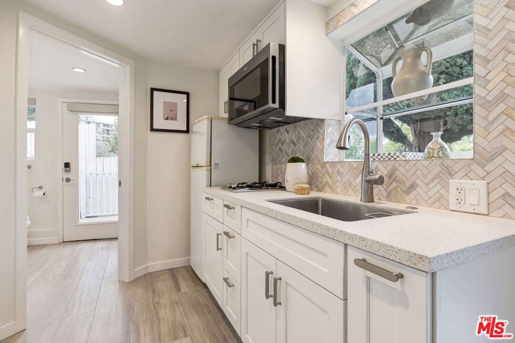 921 Thayer Avenue Property Photo 49