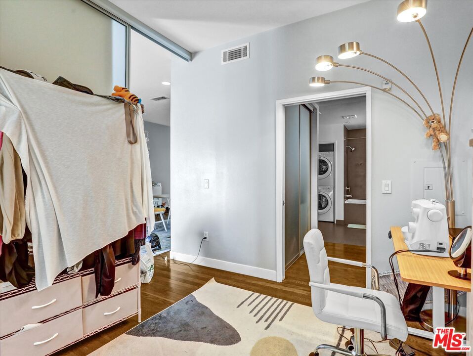 1234 Wilshire Boulevard 118 Property Photo 22