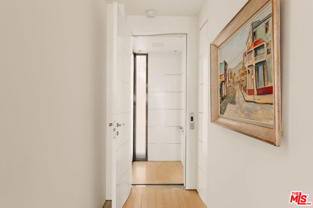 1267 Palisades Beach Road Property Photo 30