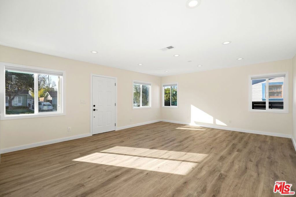 3926 Michael Avenue Property Photo 10