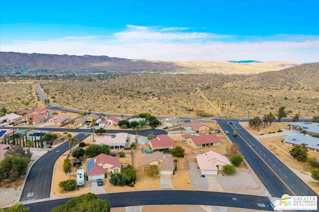8510 Golden Meadow Drive Property Photo 1